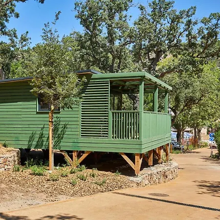 Pola Giverola Camp Kamp alanı