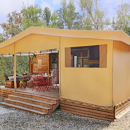 Pola Giverola Camp Kamp alanı
